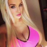 lindsey-pelas-wiki.jpg