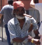 cubano con sigaro.jpg