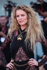 eva-herzigova.webp