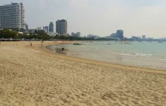 beach-pattaya-thailand-1.webp