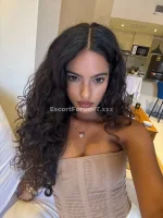 57d98d02-e56d-42ff-a4f9-c2b4e24f2c95_profile.webp